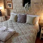 Suite Assisi アパート