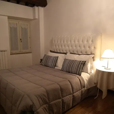 Suite Assisi شقة *